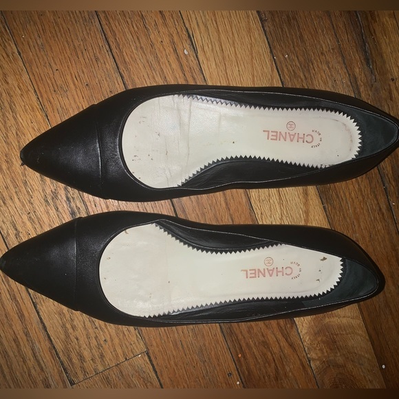 Chanel Flats - Picture 2 of 4
